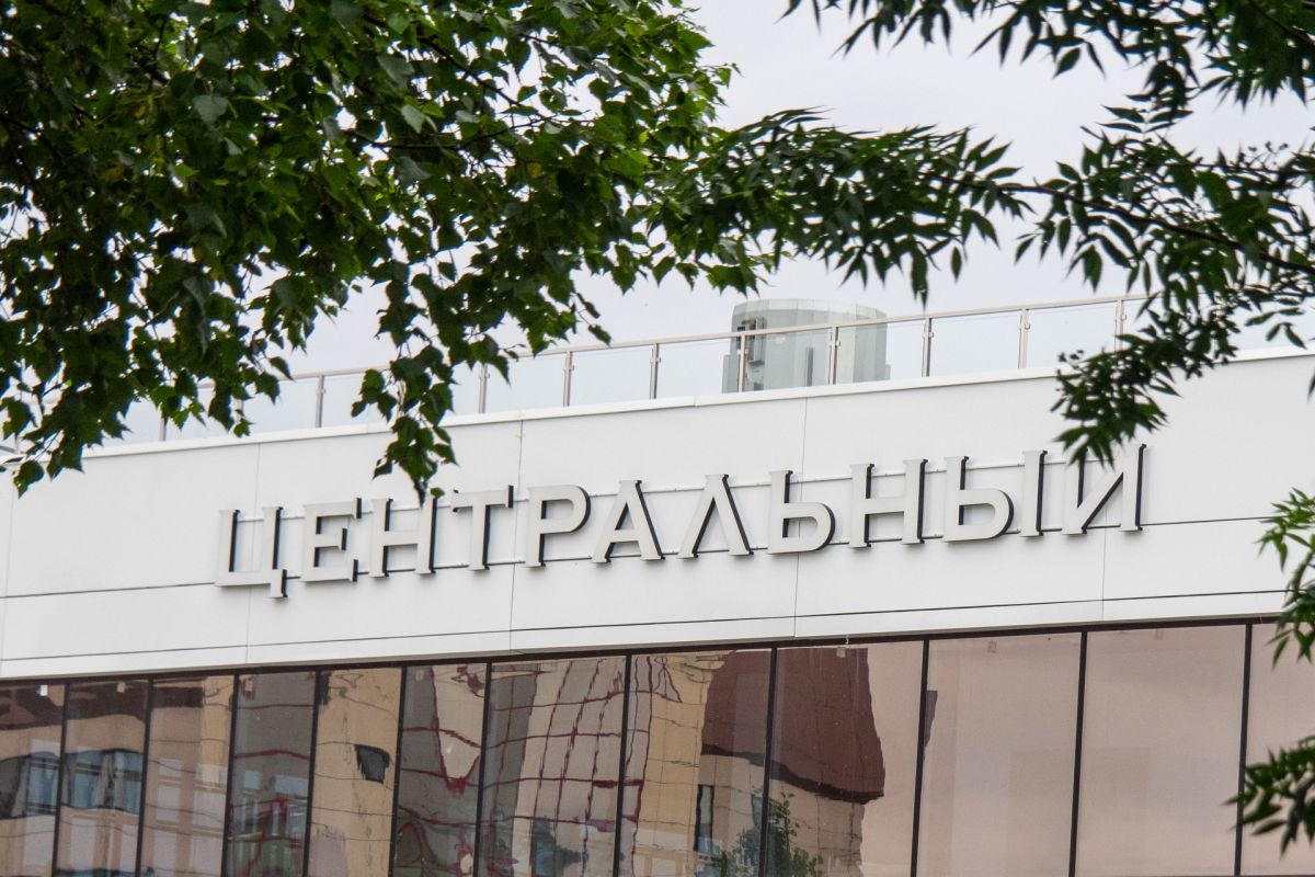 KR1M9228 220713