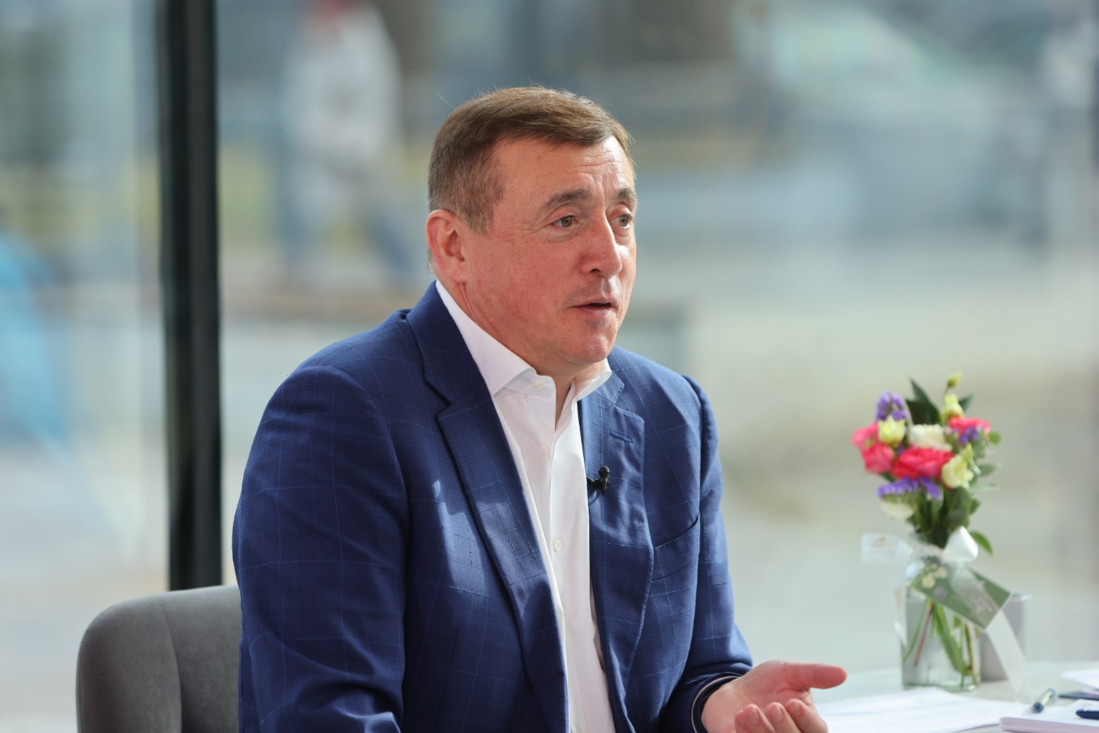 6b98f6b2 e18d 45c1 a0a7 64829b1a3f4a